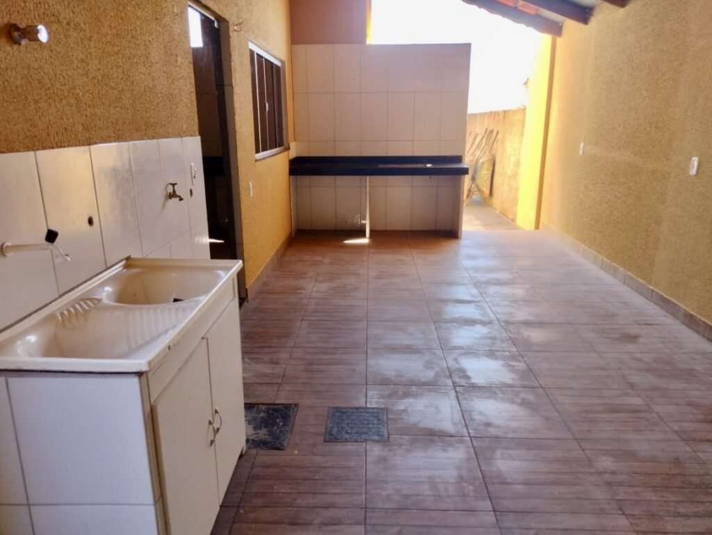 03C74B8A-F5D2-43C8-9E4D-00454838EBD7