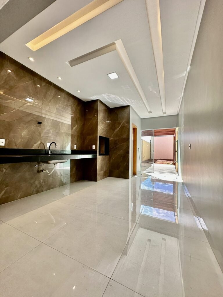 0A675C51-07F2-42A5-B72E-27D2E364FF63