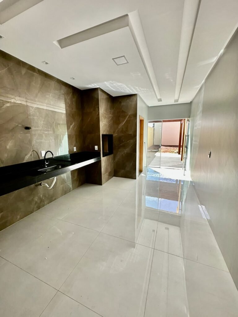 0AA8D5A0-E16F-4017-8FE8-C1B01BAAF7E8