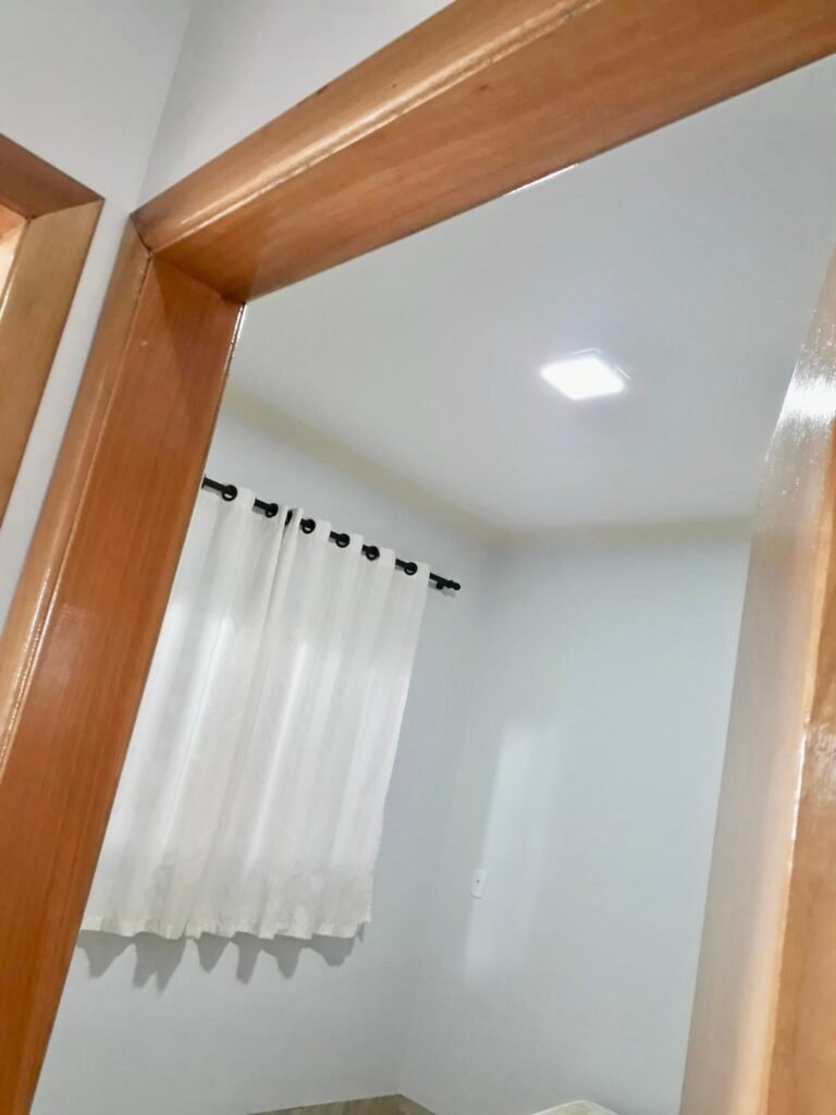 1E146703-3660-4274-B756-ACBBAD594D21