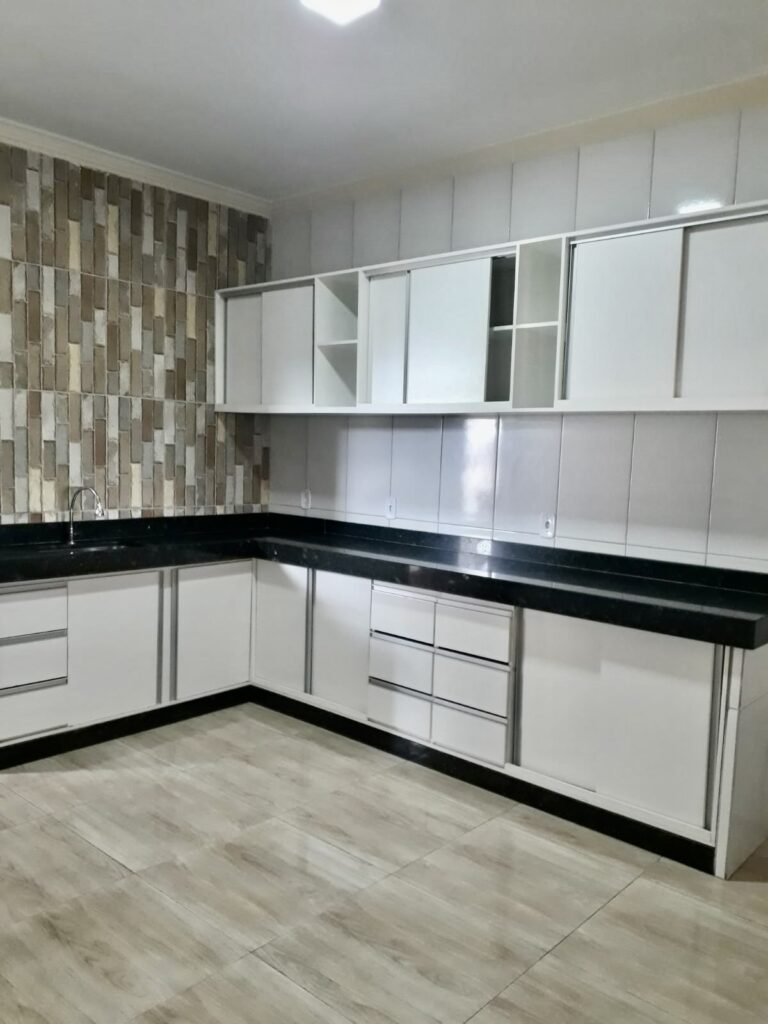 232513A8-7541-4310-9CFF-77D34B0F6DE0