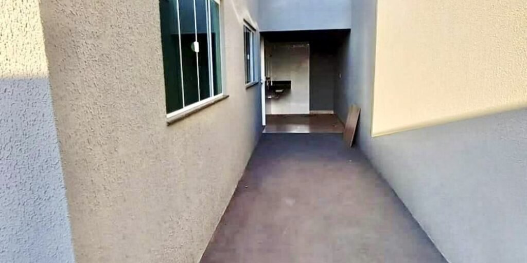 4935CE39-163D-4405-9584-87039209318D