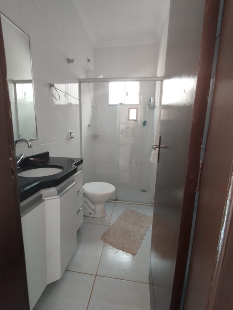 9805E94C-5929-47C7-ACC5-F6084873674A