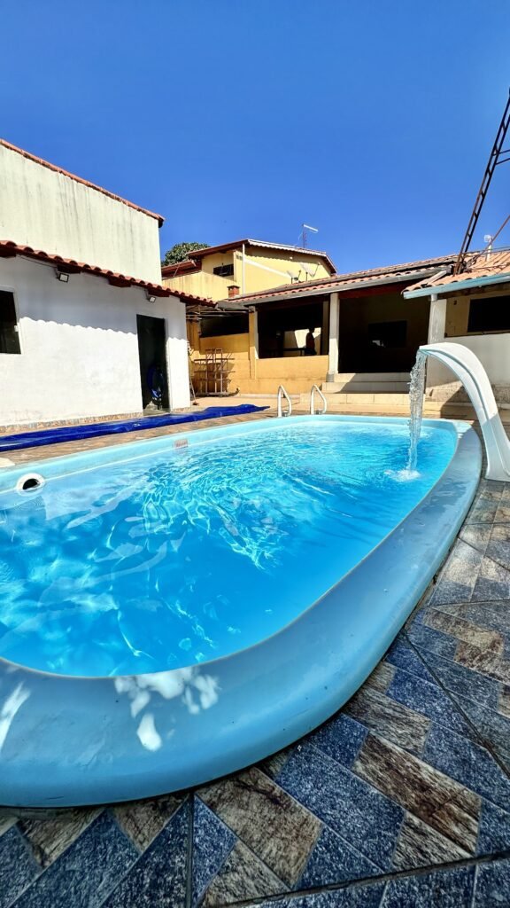 A2FDC617-2D10-4C96-95EB-8751CE0D2400