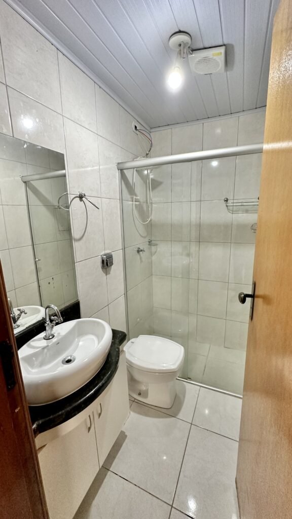 AD854E49-BD1C-4632-B27C-407CD0DACAB3