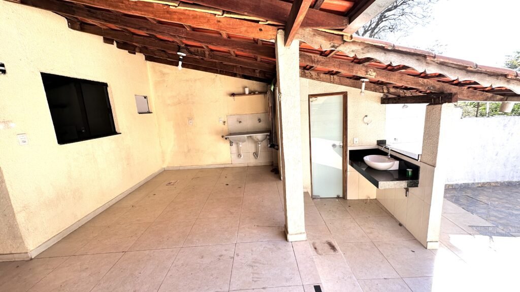 B04DB45C-DF64-415D-9B57-818D145CFACE