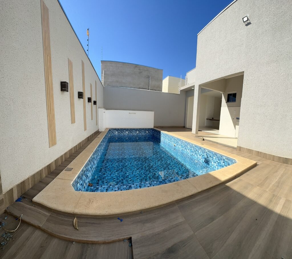 D51C9D46-0B94-4085-BE7A-218238CD3DEC