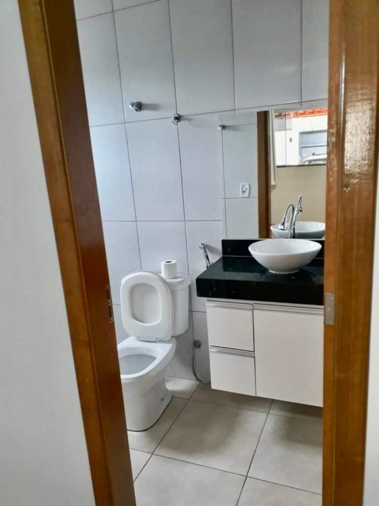 DB0C793D-99D9-483F-9BCB-8CED99F5C154